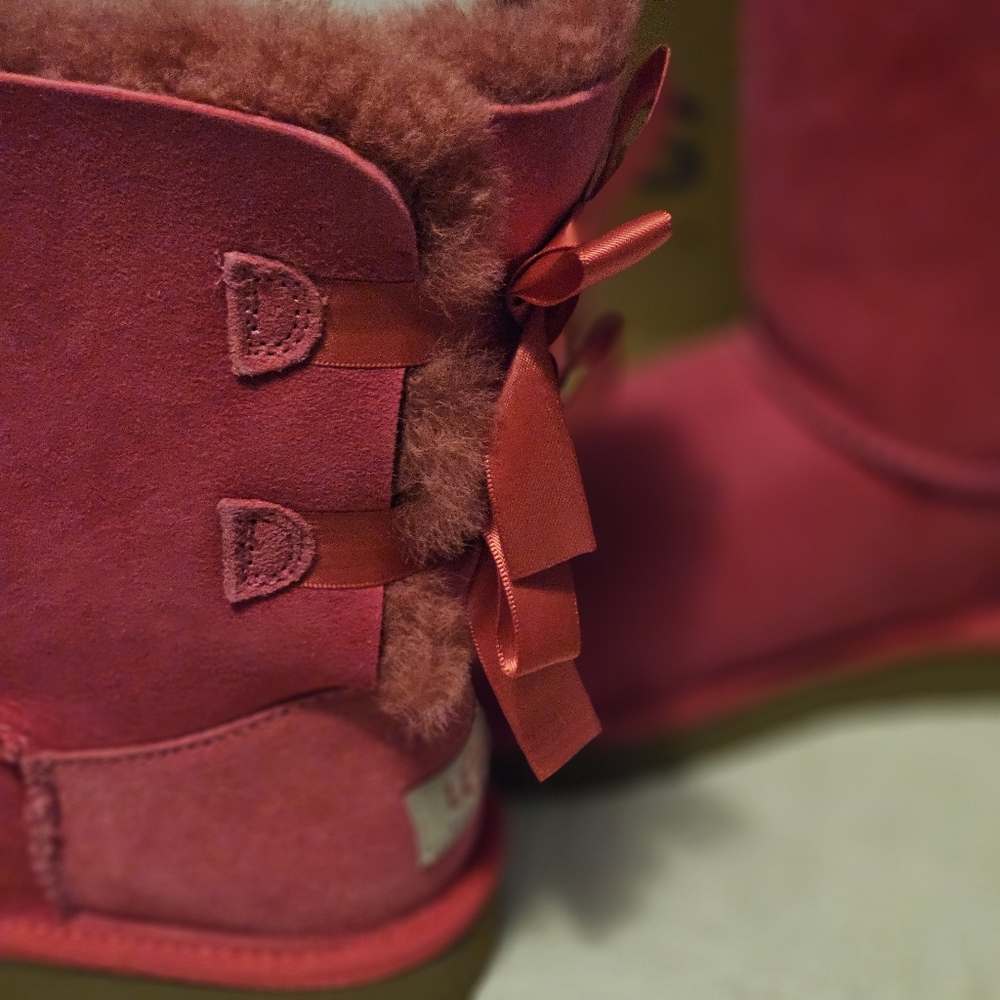 🧨UGG Bailey Bow II Radish - Picture 7 of 12